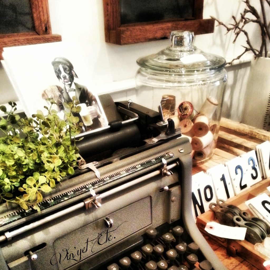Typewriter | Vin'yet Etc. 
