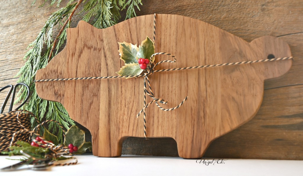 Christmas-gift-DIY-Cheese-board-VinyetETC
