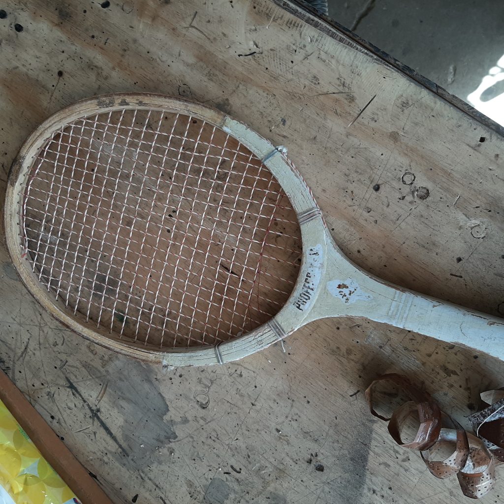 DIY wooden tennis racket pendant